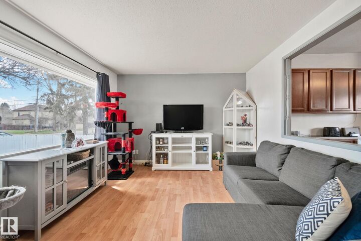 Property Photo:  4618 53 Avenue  AB T9A 0Y5 