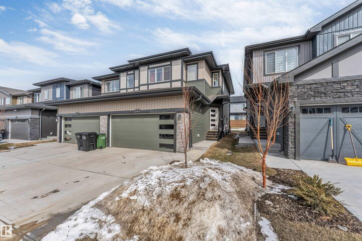 Property Photo:  6404 27 Avenue SW  AB T6X 3G4 