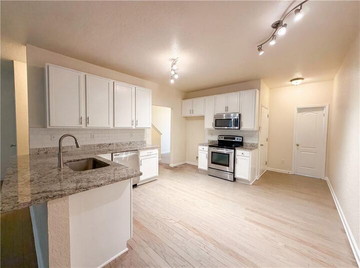 Property Photo:  5080 Windsor Forrest Lane  GA 30349 