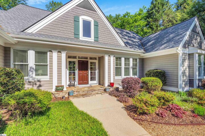 Property Photo:  124 Kingshead Road  SC 29690 