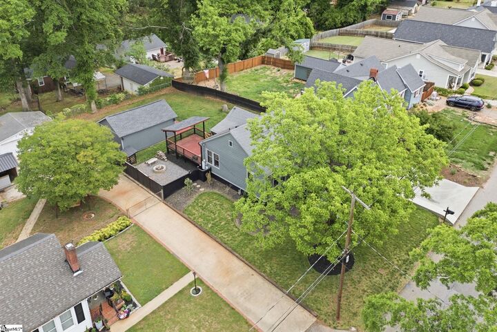 Property Photo:  305 Rogers Avenue  SC 29617-7709 