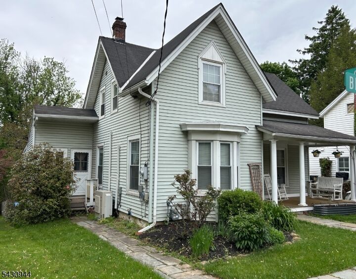 Property Photo:  64 Brunswick Ave  NJ 08804 