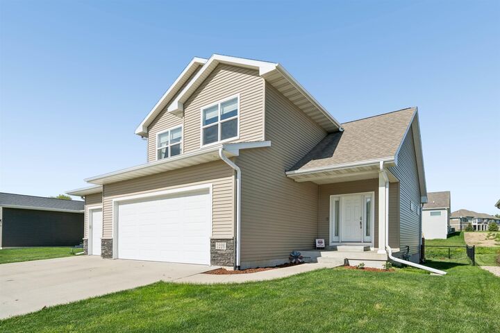 Property Photo:  1226 SE 1st Street  IA 50677 