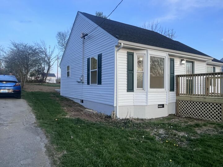 Property Photo:  110 Hillcrest Avenue  KY 40444 