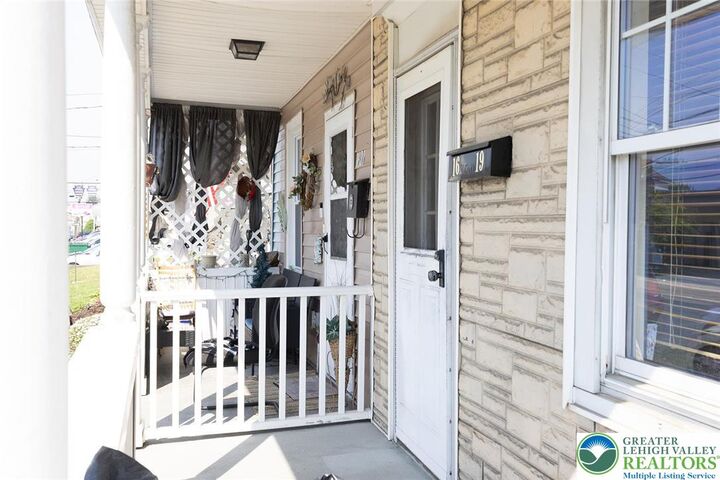 Property Photo:  1619 Butler Street  PA 18042 