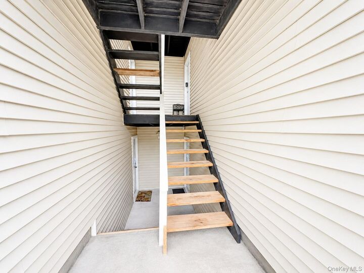 Property Photo:  27 Lexington Hill 10  NY 10926 