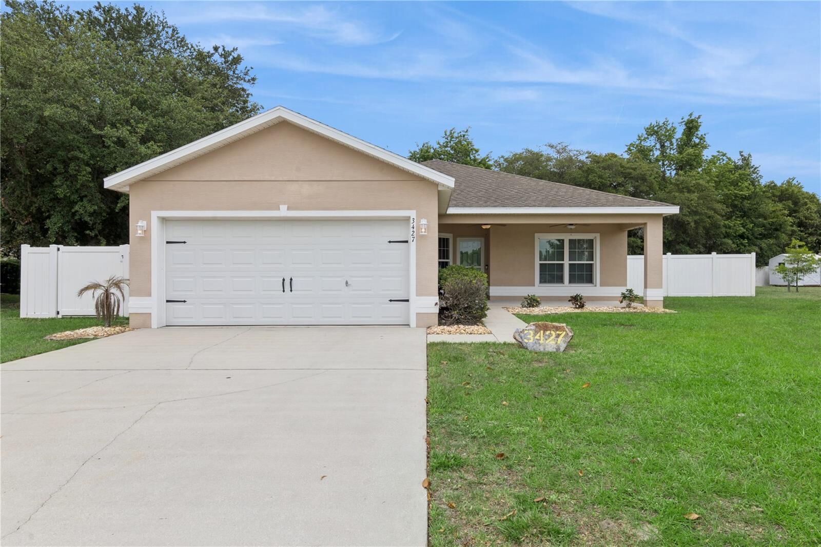 Property Photo:  3427 Wild Ocelot Court  FL 32724 