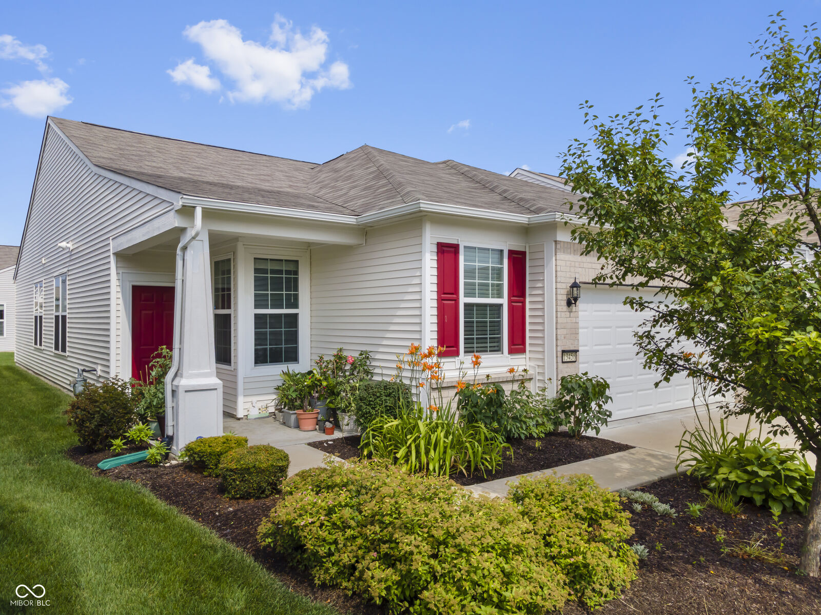 Property Photo:  13456 Ravenswood Trail  IN 46037 