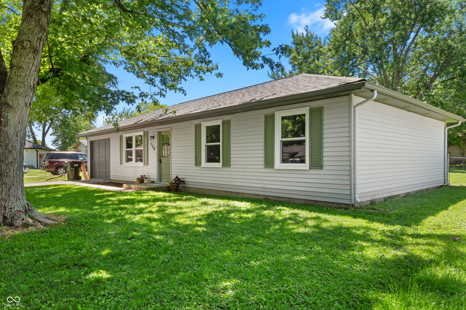 Property Photo:  170 Midway Court S  IN 47246 