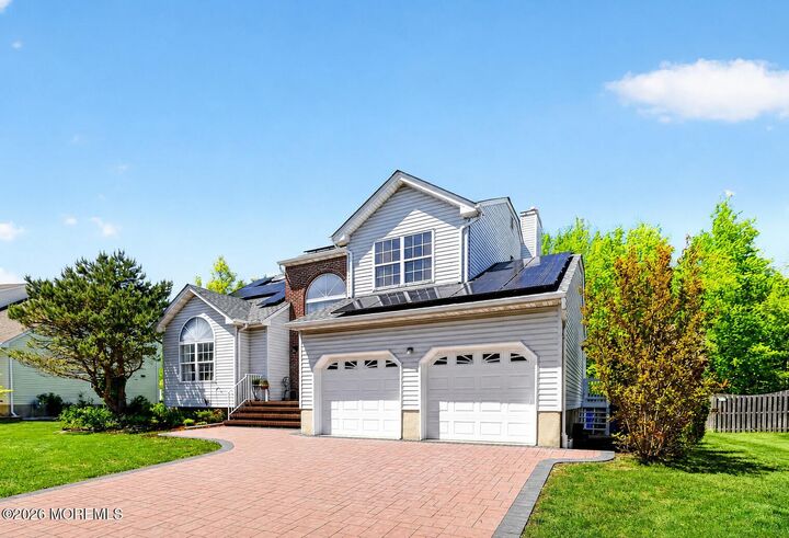 Property Photo:  28 Glynn Court  NJ 08859 