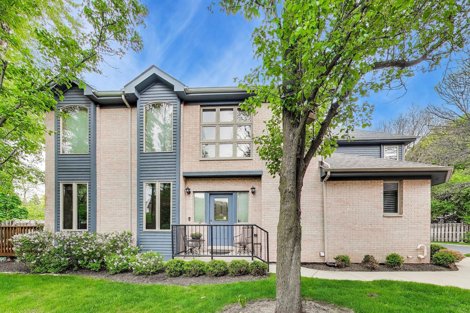 Property Photo:  1784 Chestnut Avenue  IL 60025 