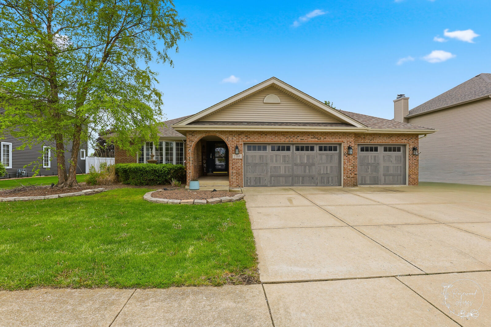 Property Photo:  1168 Meadow Path  IL 60950 