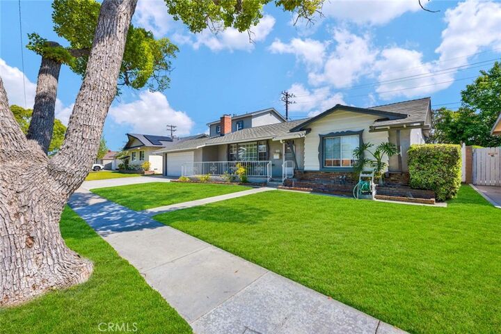 Property Photo:  3222 W Sunview  CA 92804 