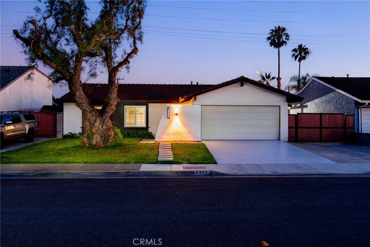Property Photo: 9466 Warbler Avenue CA 92708