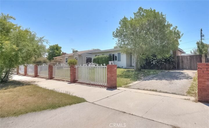 Property Photo:  909 W Flora  CA 91762 