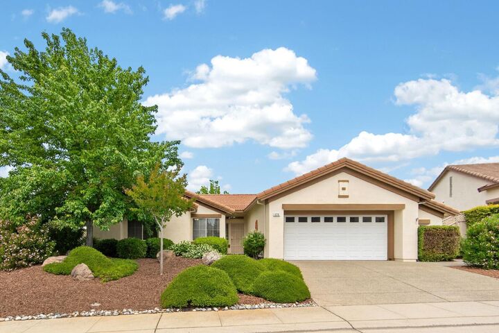 Property Photo:  836 Magnolia Lane  CA 95648 