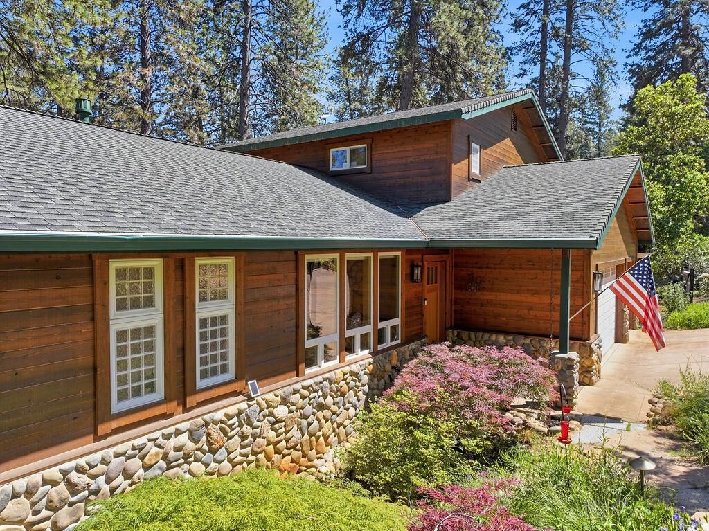 Property Photo:  1927 Hidden Ridge Way  CA 95713 