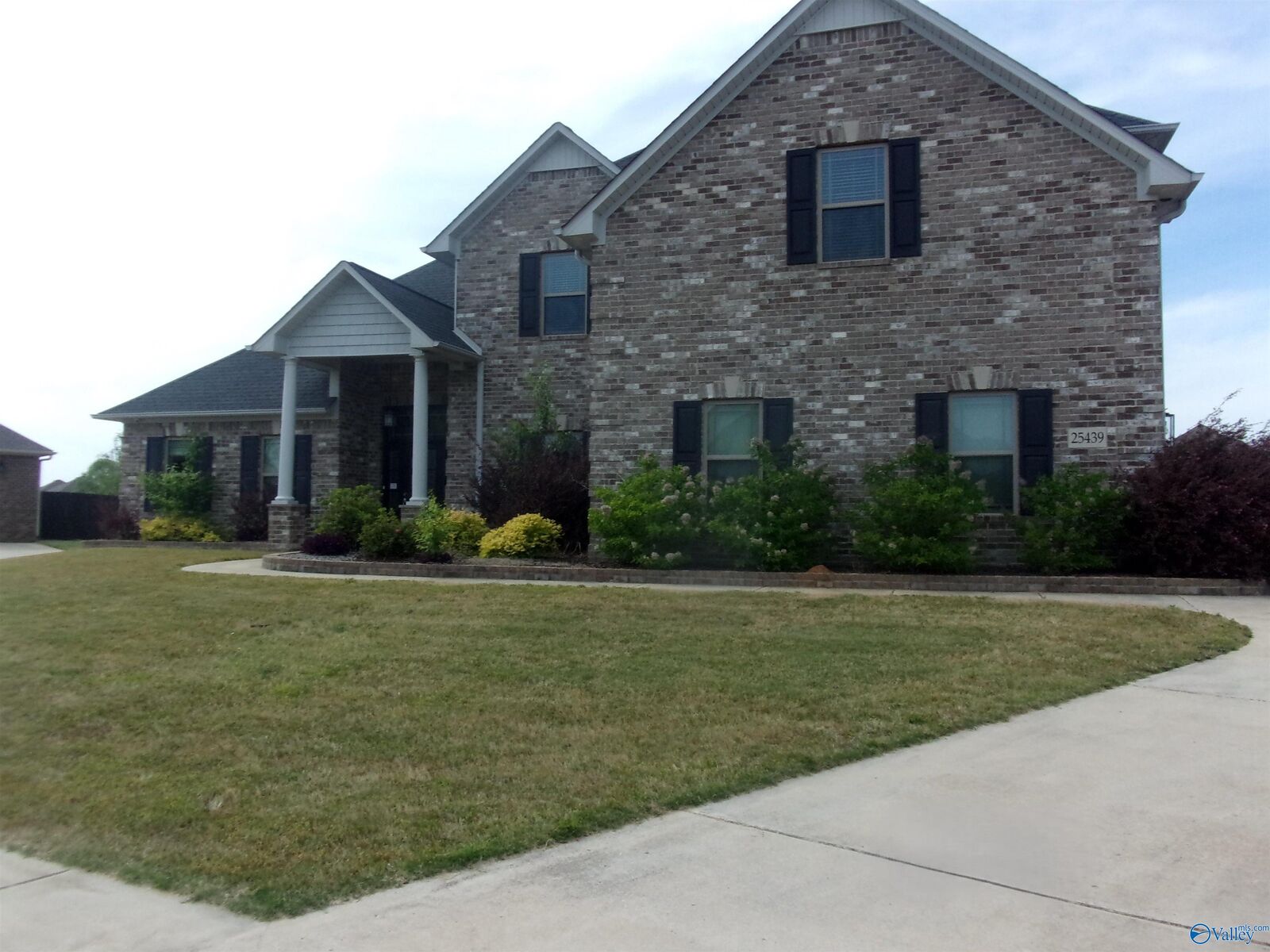Property Photo:  25439 Nottingham Drive  AL 35613 
