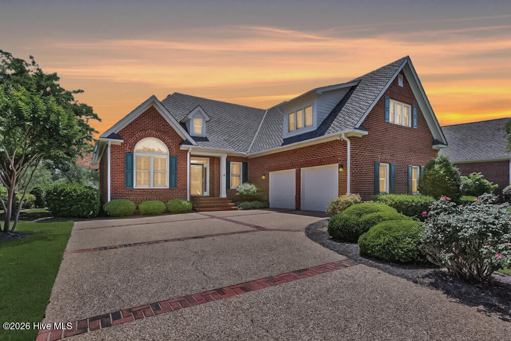 Property Photo:  2006 Kenilworth Lane  NC  