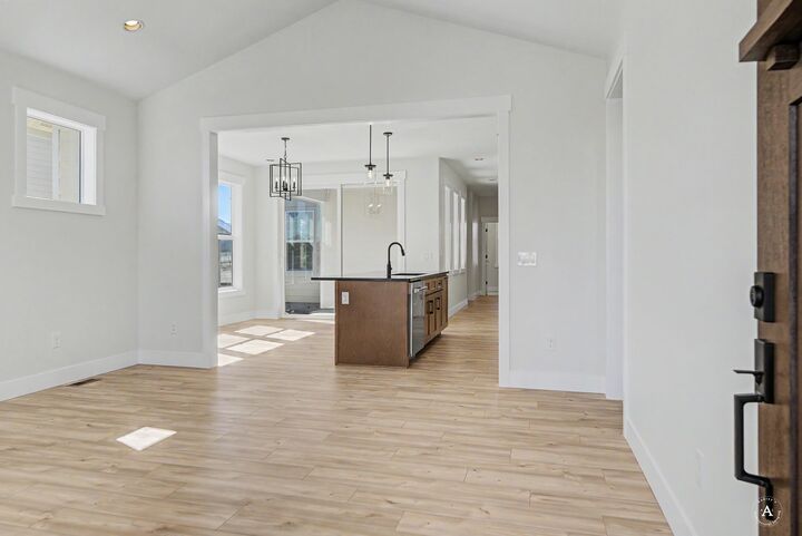 Property Photo:  2921 Travis Avenue  MT 59601 