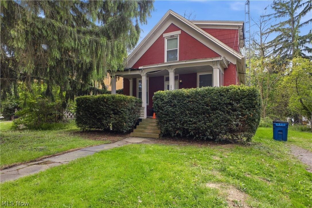 Property Photo:  1561 E State Street  OH 44460 