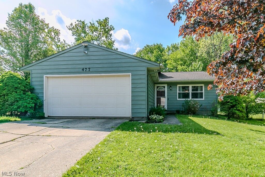 Property Photo:  477 Hickory Lane  OH 44077 