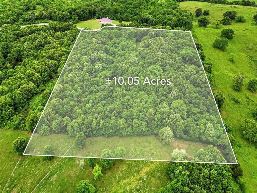 Property Photo:  