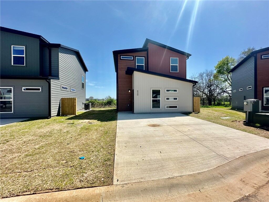 Property Photo:  930 Maryland Avenue  AR 72713 