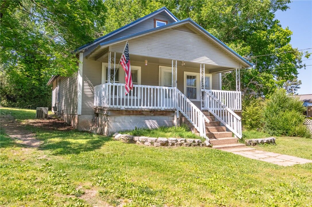 Property Photo:  1103 Wilson Avenue  AR 72601 