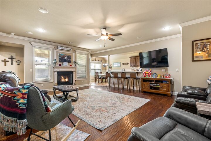 Property Photo:  903 SW Caprington Street  AR 72712 