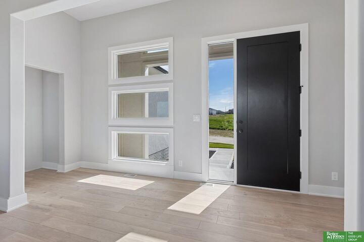 Property Photo:  5610 N 198th Street  NE 68022 