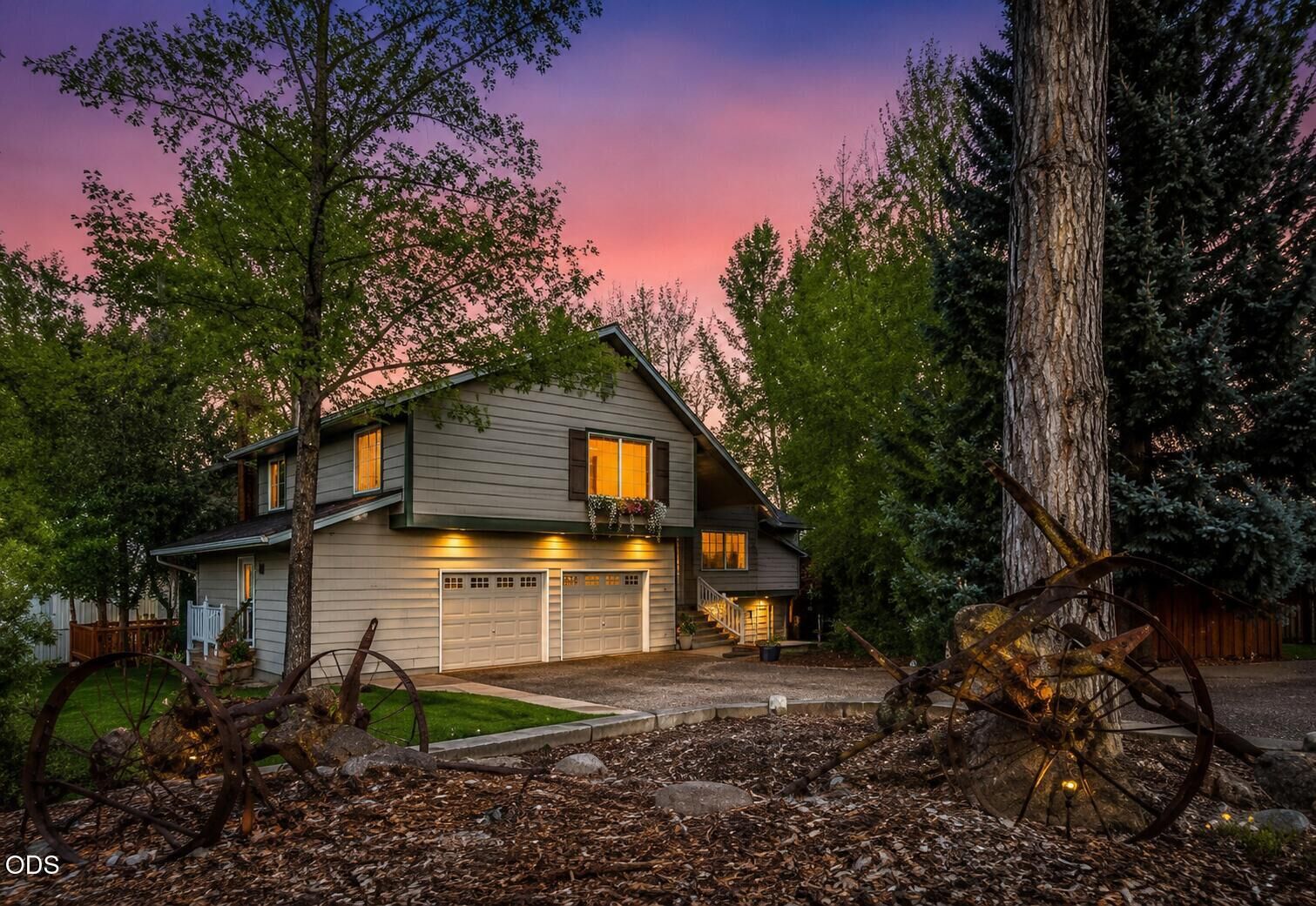 Property Photo:  1176 NE Barnes Road  OR 97754 