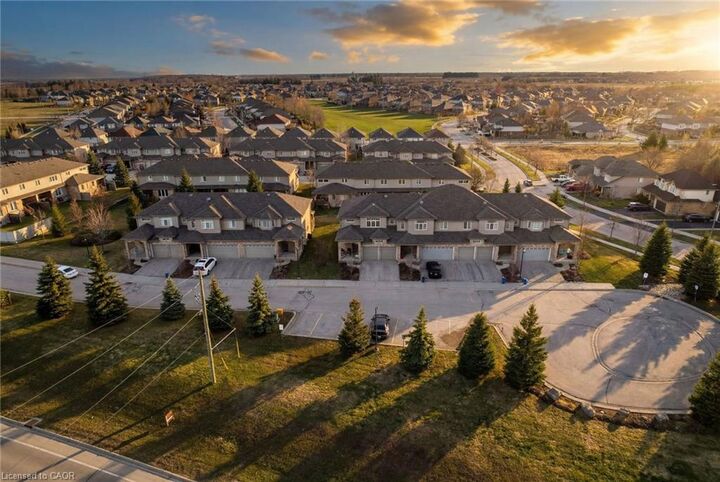 Property Photo:  31 Townsend Drive 66  ON N0B 1M0 