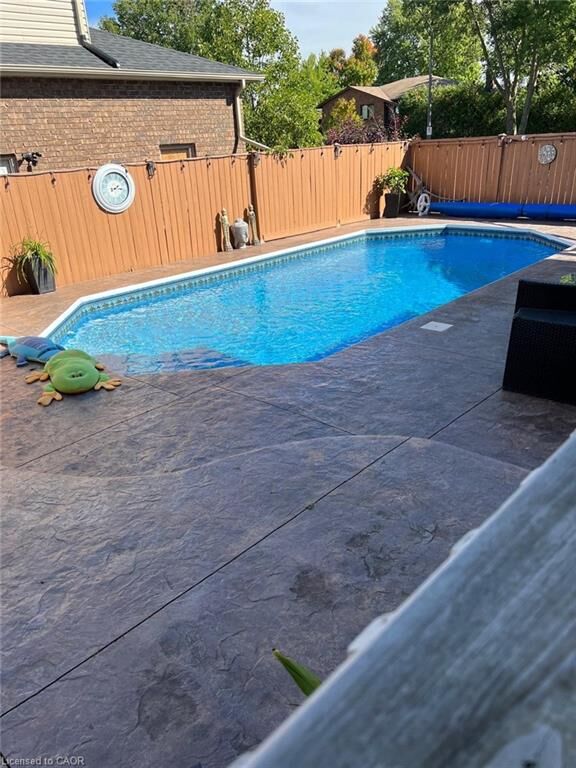 Property Photo:  122 Grand River Boulevard  ON N2A 4E3 