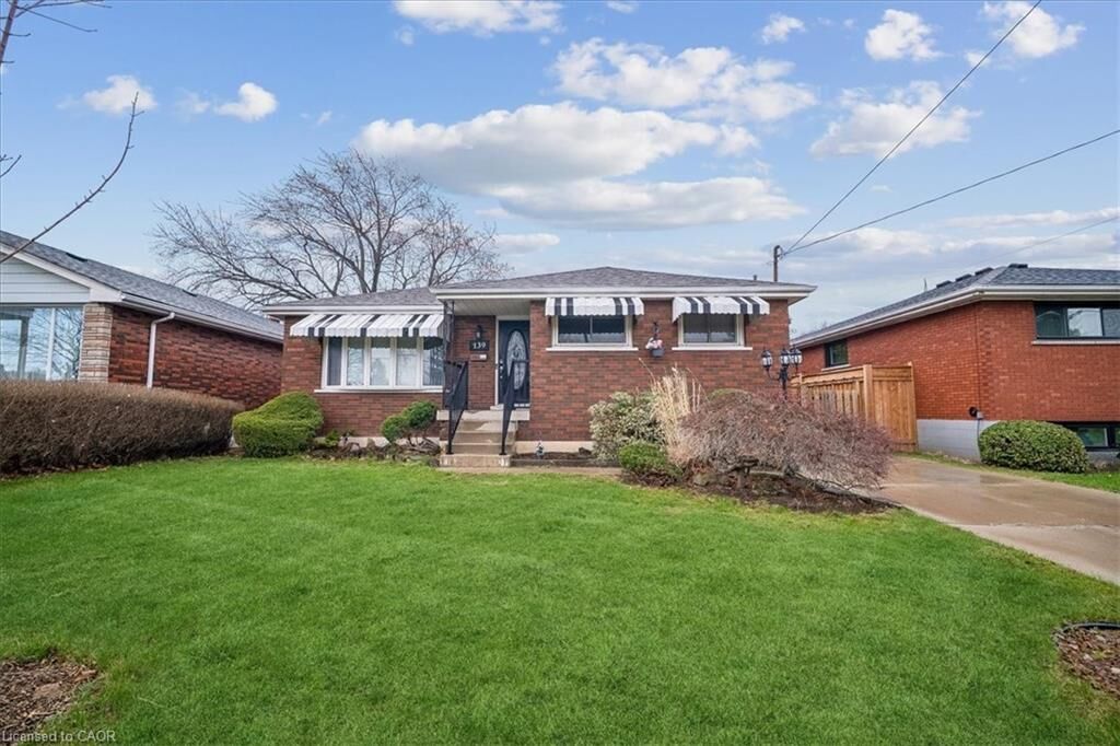 Property Photo:  139 Rendell Boulevard  ON L8T 3P7 