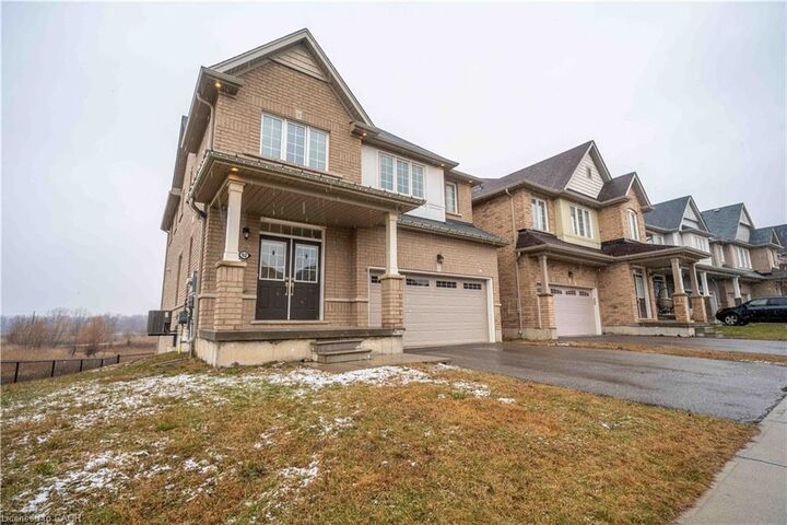 Property Photo:  92 Longboat Run W  ON N3T 0P9 