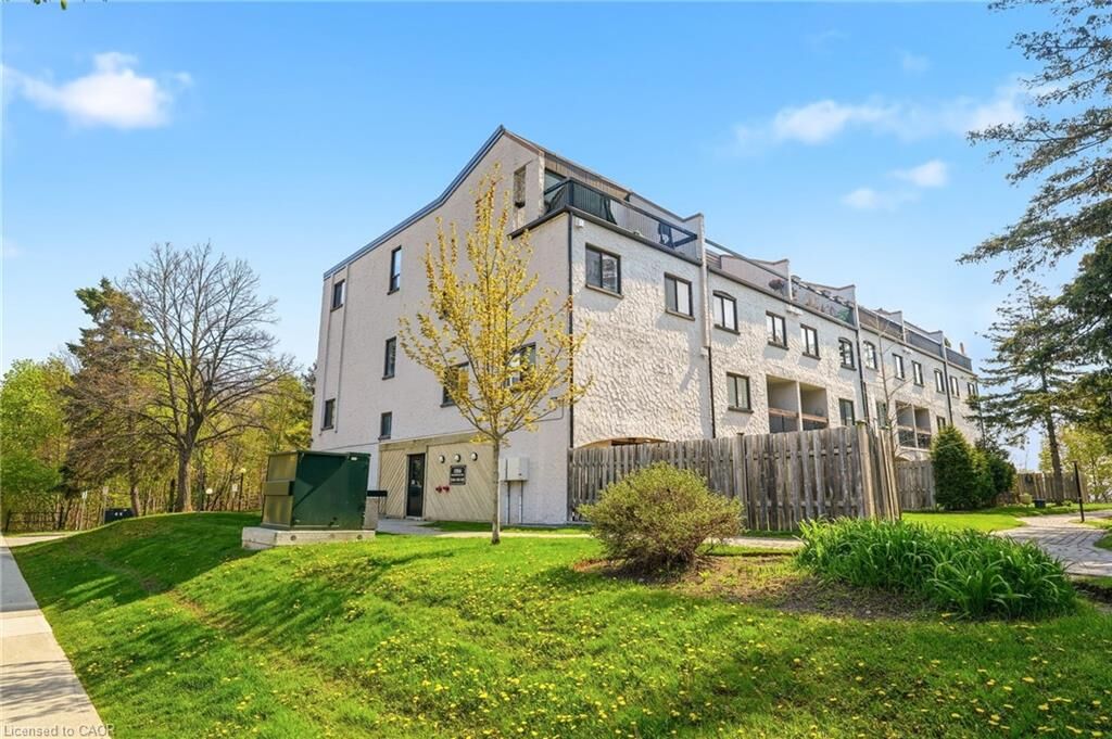 Property Photo:  1066 Falgarwood Drive 154  ON L6H 2P3 