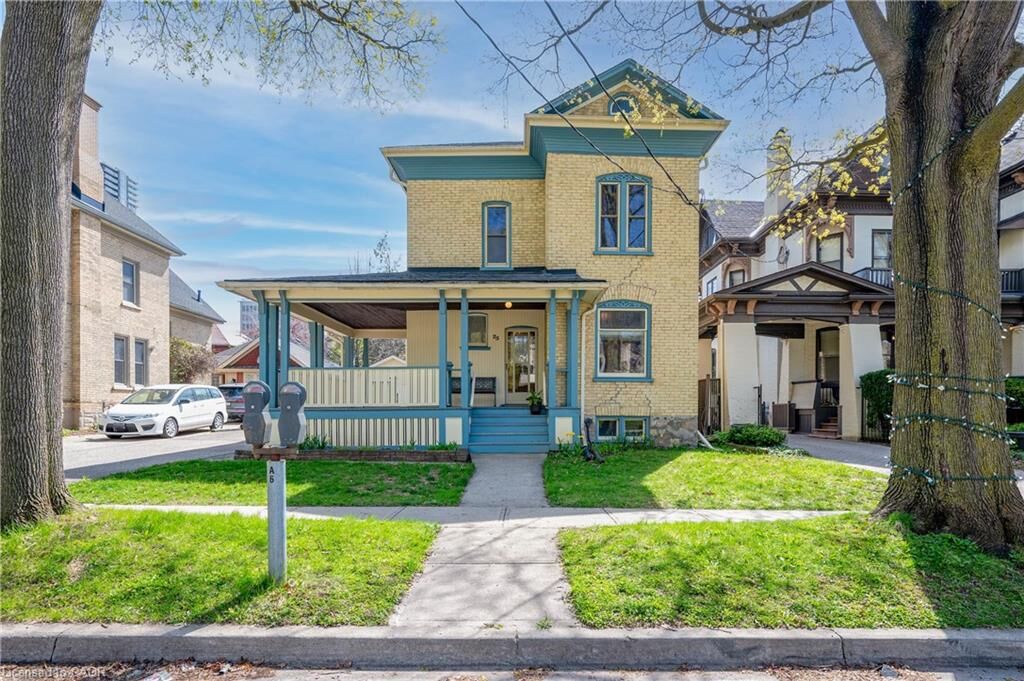 Property Photo:  25 Ahrens Street W  ON N2H 4B6 