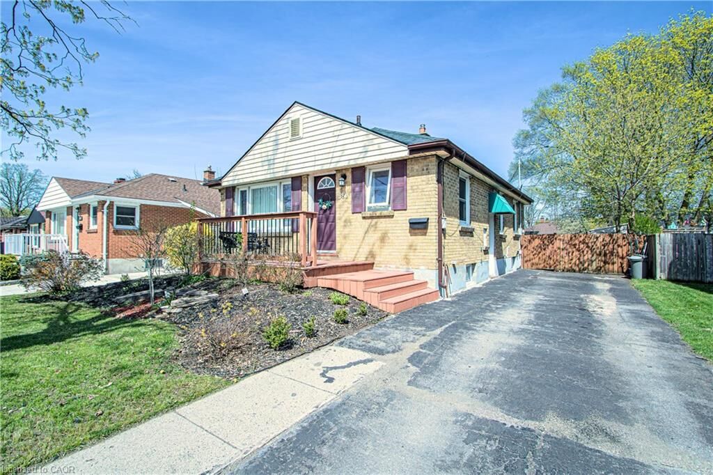 Property Photo:  360 Hale Street  ON N5W 1G4 