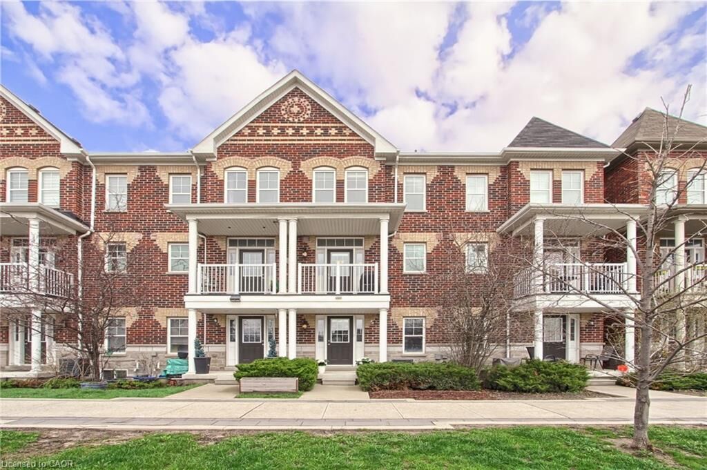 Property Photo:  10 Porter Avenue W 5  ON L4L 0H1 