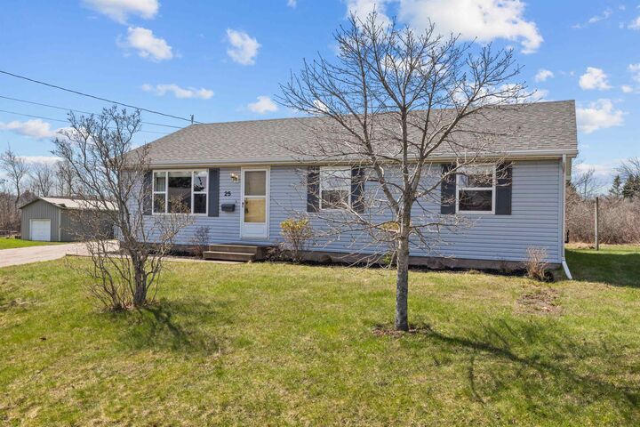 Property Photo:  25 Friar Drive  PE C1A 9L1 