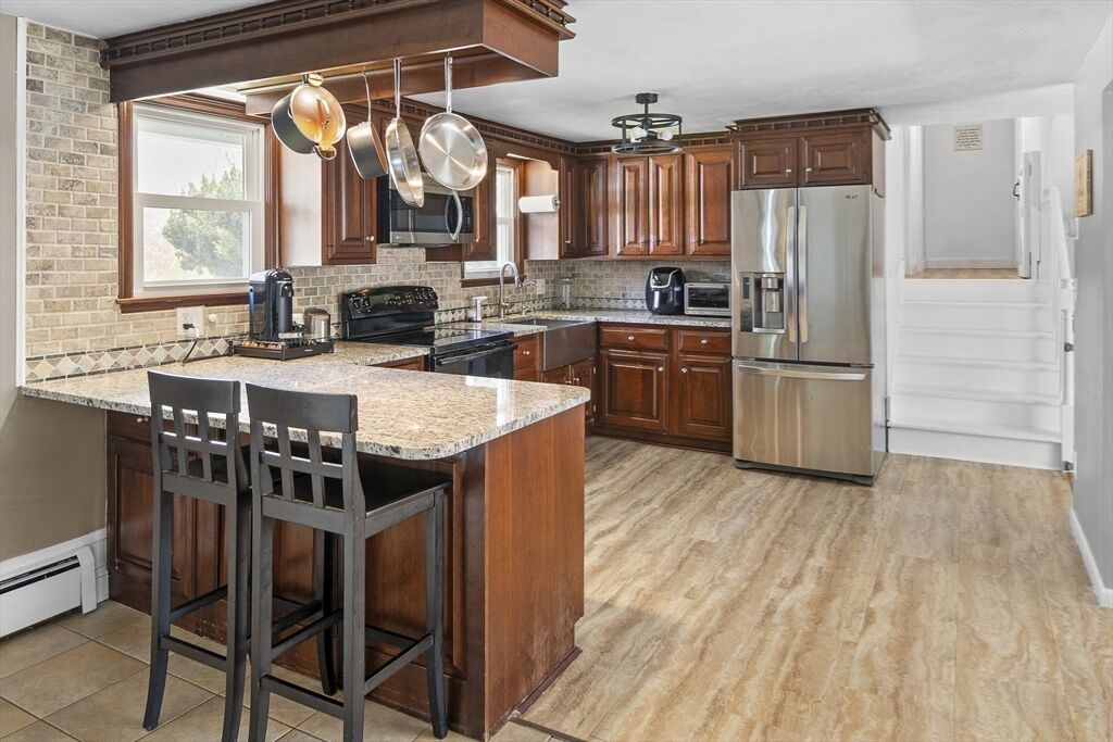 Property Photo: 118 North St MA 01519