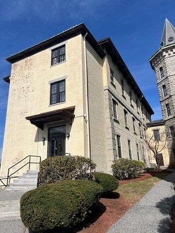 Property Photo: 201 Thorndike Street 1-27 MA 01852