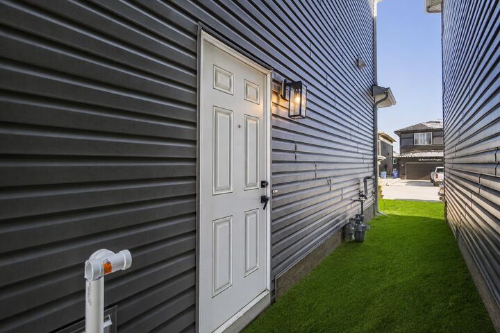 Property Photo:  65 Amblefield Heights NW  AB T3P 2K1 