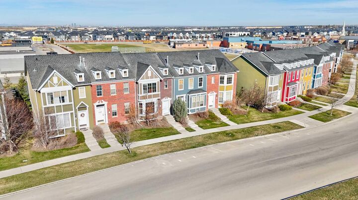 Property Photo:  280 Rainbow Falls Drive  AB T1X 0E4 