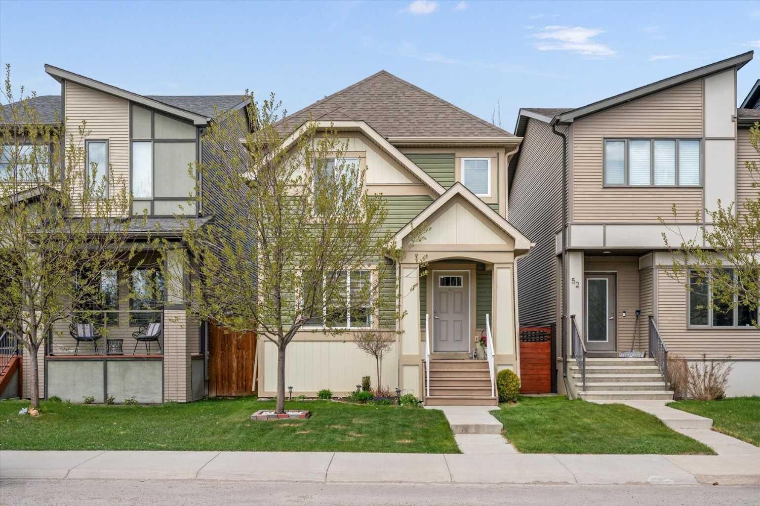 Property Photo:  48 Walgrove Green SE  AB T2X 2J1 