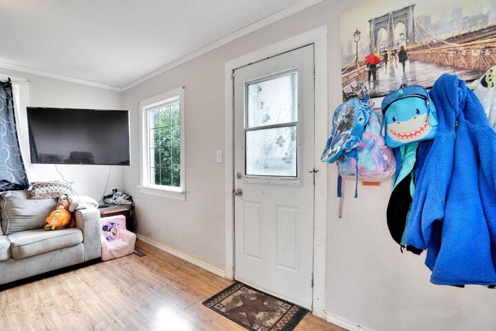 Property Photo:  306 1 Street E  AB T0M 0R0 