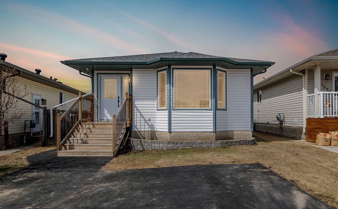 Property Photo:  131 Wolff Way  AB T9H 5G9 
