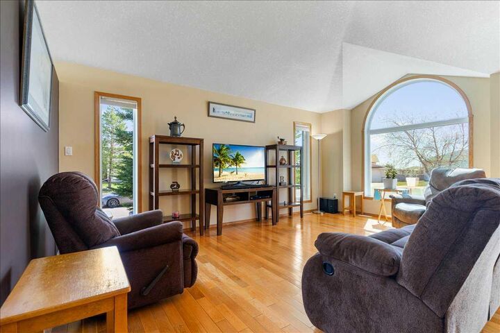 Property Photo:  9006 117 Avenue  AB T8X 1K1 