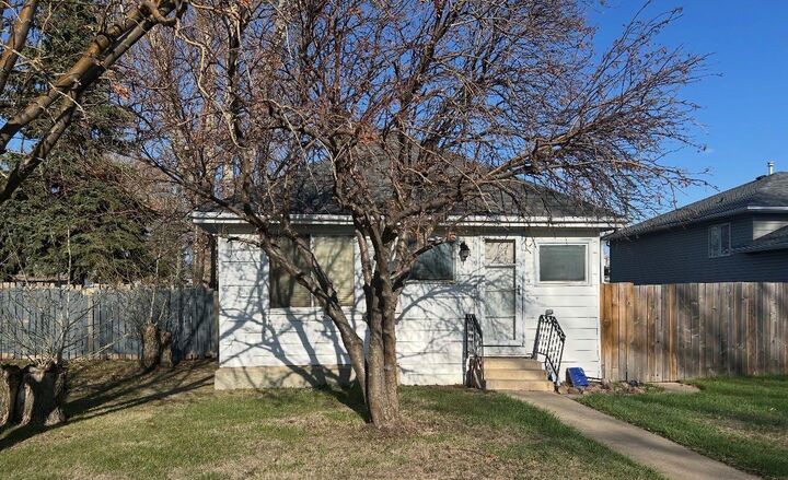 5013 53 Street — photo 1